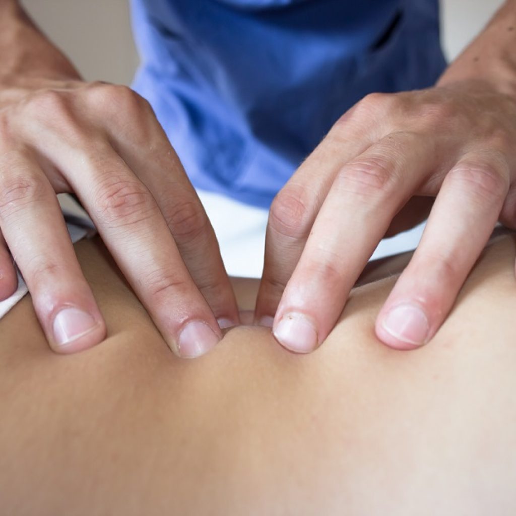 osteopathy treatment for a woman